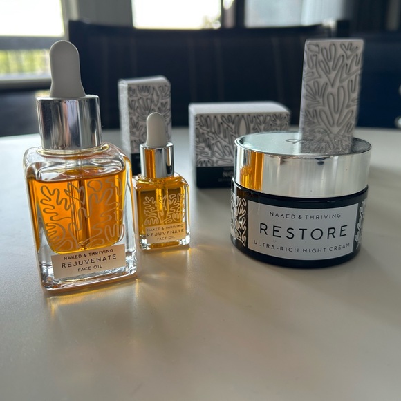 Naked & Thriving, Restore Ultra-Rich Night Cream: A retinol-alternative cream - Picture 2 of 5